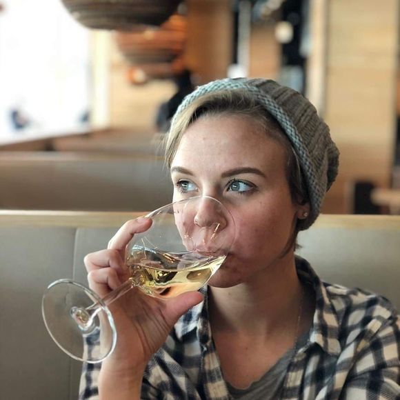 Meet your Posher, Kara - Picture 1 of 1